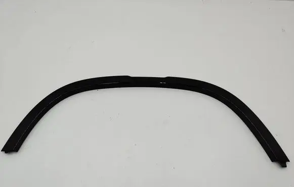 Land Rover Defender Front arch trim L8B2-16AC75-BX