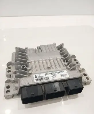 Ford C-MAX I Engine control unit/module 7M5112A650AUH 5WS40582