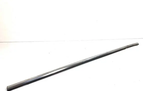 KIA Sportage Front door windshield rail 