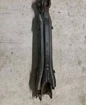 Mercedes-Benz E W212 Rear control arm A2043521488