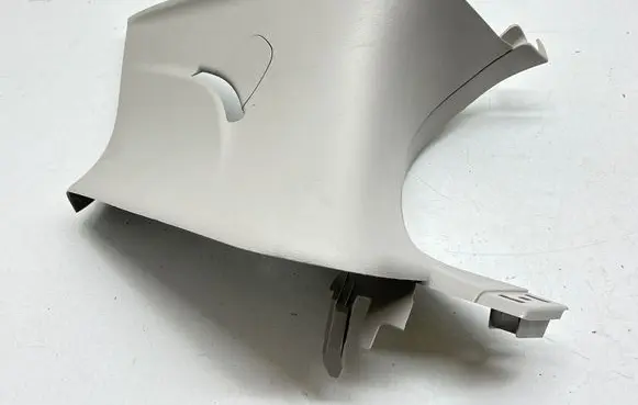 (D)pillar trim (top)
