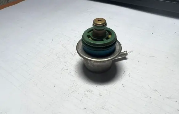 Fuel pressure sensor