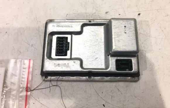 Citroen C5 Voltage converter/converter module 89021219