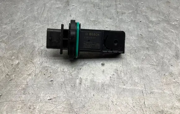 BMW 5 E60 E61 Mass air flow meter 7566990 21545619 0280218169