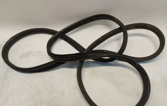 Renault Master III Front door rubber seal MAS3