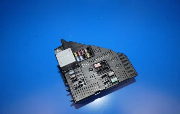 Volvo S90, V90 Fuse module 31473571 17026