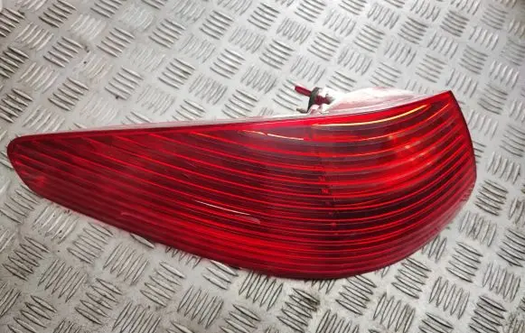 Peugeot 607 Tailgate rear/tail lights 2543G