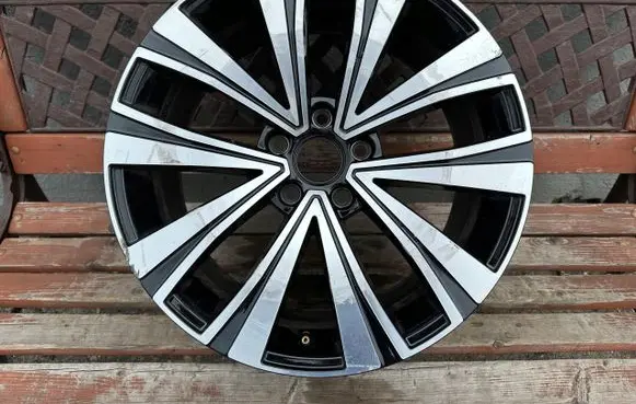 Volkswagen Arteon R18 alloy rim 