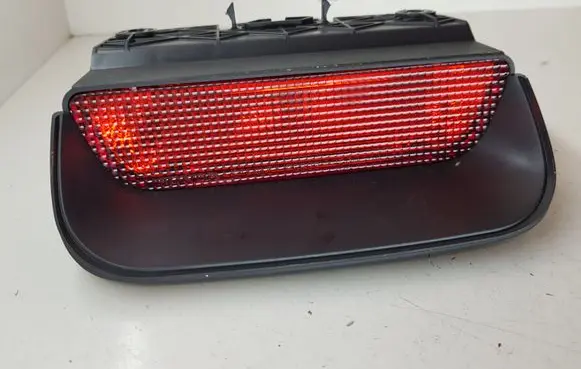 Honda CR-V Third/center stoplight P6939