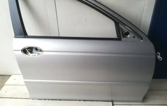 Jaguar X-Type Front door