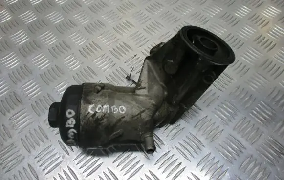 Opel Combo C Oil filter mounting bracket