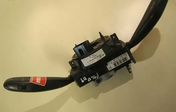 Volkswagen Polo IV 9N3 Wiper turn signal indicator stalk/switch 6Q0953503CE