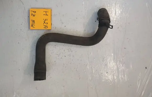 Ford Focus Engine coolant pipe/hose 6541546