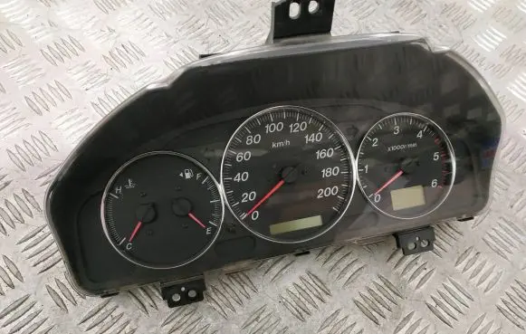 Mazda MPV II LW Speedometer (instrument cluster) LE5955430 1575204340