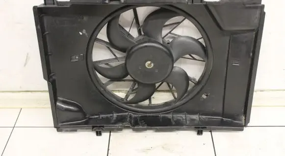 Mercedes-Benz SLK R170 Electric radiator cooling fan A0005401588