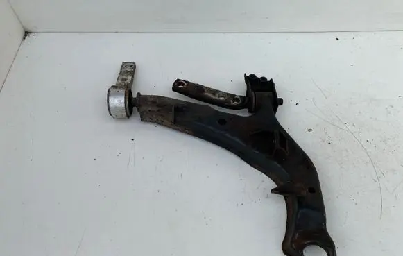 Nissan Primera Front lower control arm/wishbone