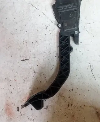 Ford Focus C-MAX Accelerator throttle pedal 3M519F836BE