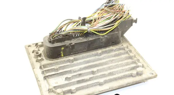 Ford Fiesta Engine control unit/module 4S6112A650EA
