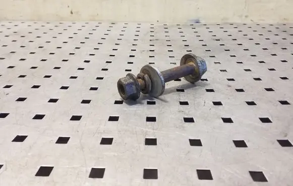 KIA Sorento Rear suspension camber bolt 