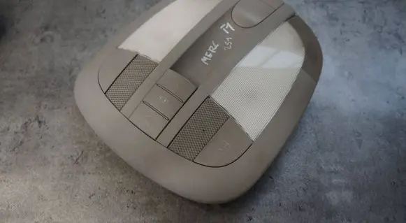 Mercedes-Benz R W251 Front seat light A1648703926 A1648700758
