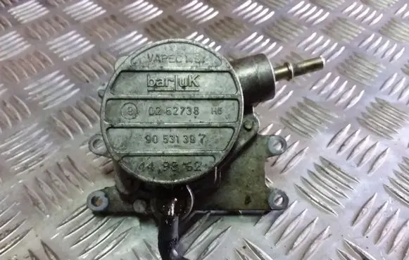 Opel Vectra B Vacuum pump 90531397 0252738