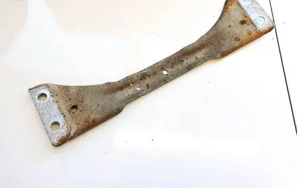 Skoda Octavia Mk2 (1Z) Engine mounting bracket
