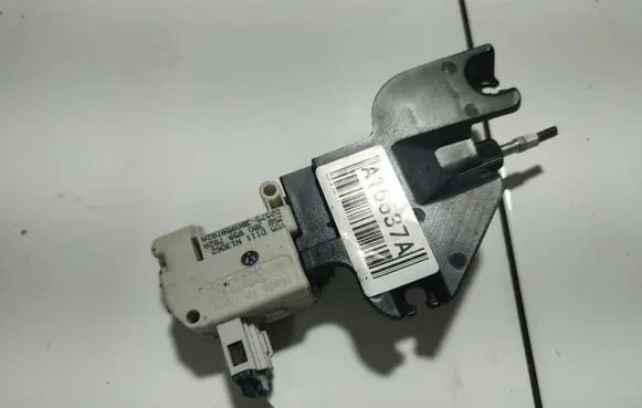 Audi A6 S6 C6 4F Central locking motor Y05D11N13062