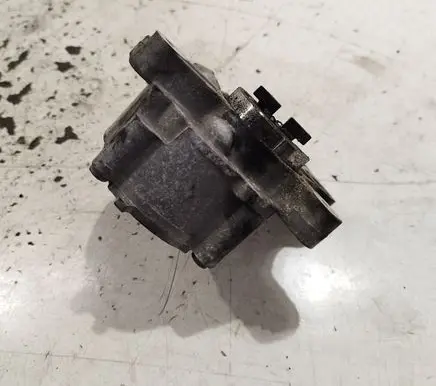 Ford Mondeo MK IV Vacuum pump D1651B