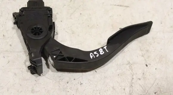 Audi A5 8T 8F Accelerator throttle pedal 8K1723523