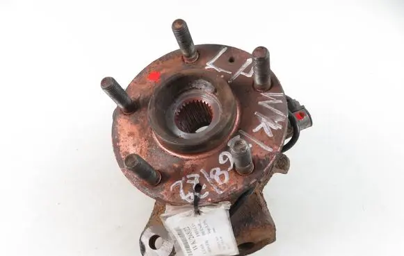 Land Rover Freelander Front wheel hub spindle knuckle 