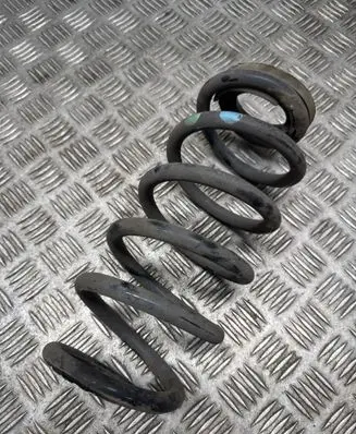Toyota Avensis T270 Rear coil spring 