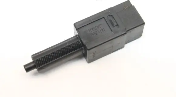 Nissan Juke I F15 Brake pedal sensor switch