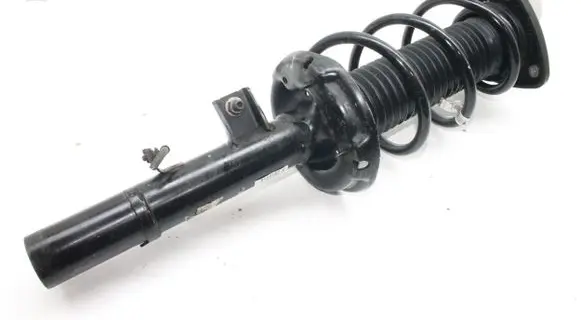 Volvo XC40 Front shock absorber/damper 32246648