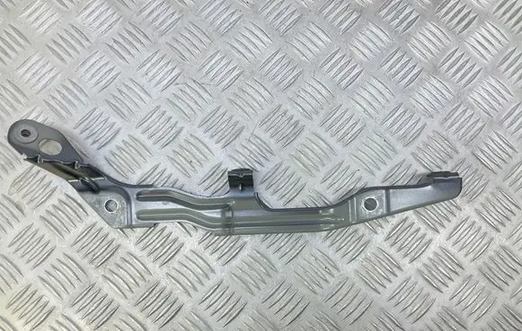 Audi A7 S7 4K8 Fender mounting bracket 4K8821167A