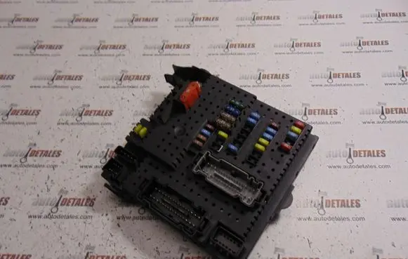 Volvo XC90 Fuse module 8676391