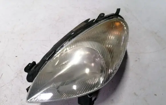 Citroen Xsara Picasso Headlight/headlamp 9631495180