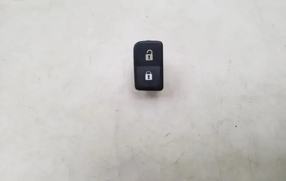 Volvo V50 Central locking switch button 30669958