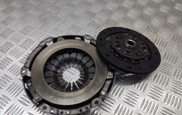 Toyota Aygo AB10 Pressure plate 