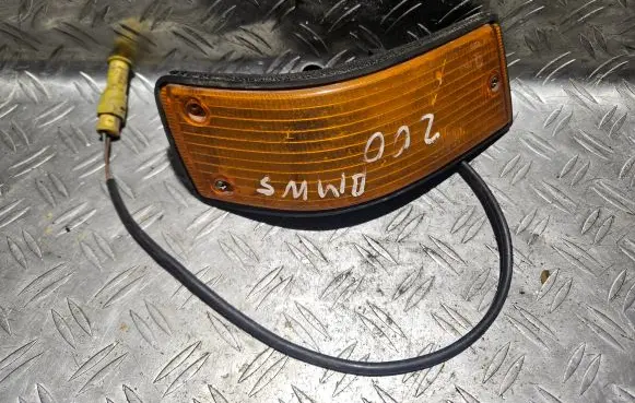 BMW 5 E28 Front bumper turn signal 3371217