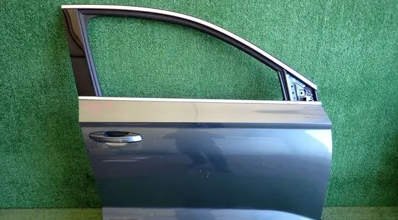 Skoda Karoq Front door 