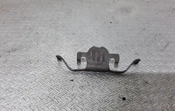 BMW 5 E60 E61 Rear brake pad spring 