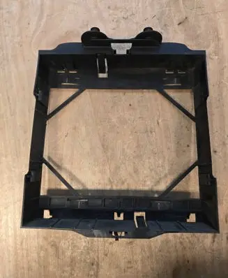 BMW 5 F10 F11 Radiator mount bracket 7572543 R6146001