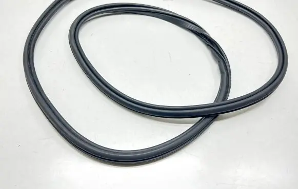 Volvo XC40 Front door rubber seal 31425988 31689509 32229214