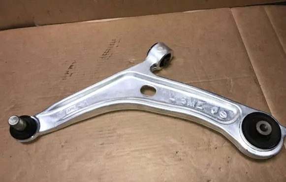 Renault Megane E-Tech Front lower control arm/wishbone 5MZ