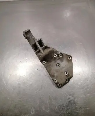 Nissan Navara D40 Engine mounting bracket 11910EB300 RE225901