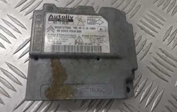Citroen C4 I Airbag control unit/module 9658137980