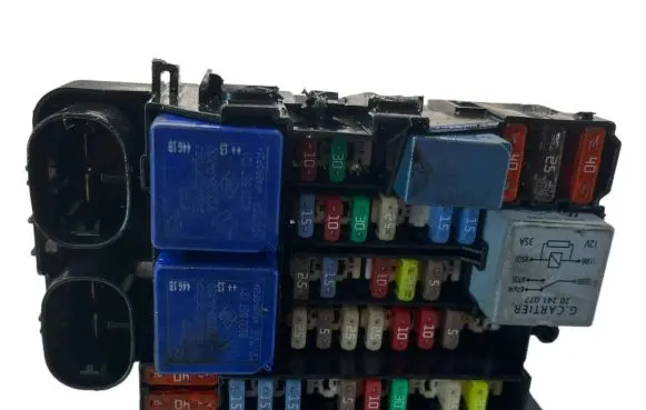 Renault Scenic III - Grand scenic III Fuse box set 18013301E 131005