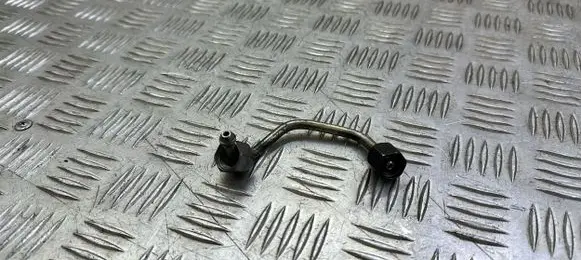 Fuel injector supply line/pipe