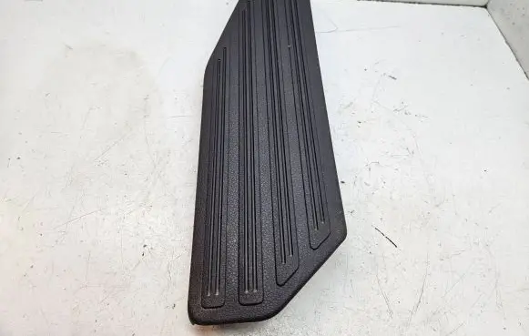 Volkswagen Amarok Rear sill trim cover 2H7864677