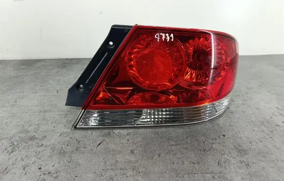 Mitsubishi Lancer VIII Rear/tail lights P3101R